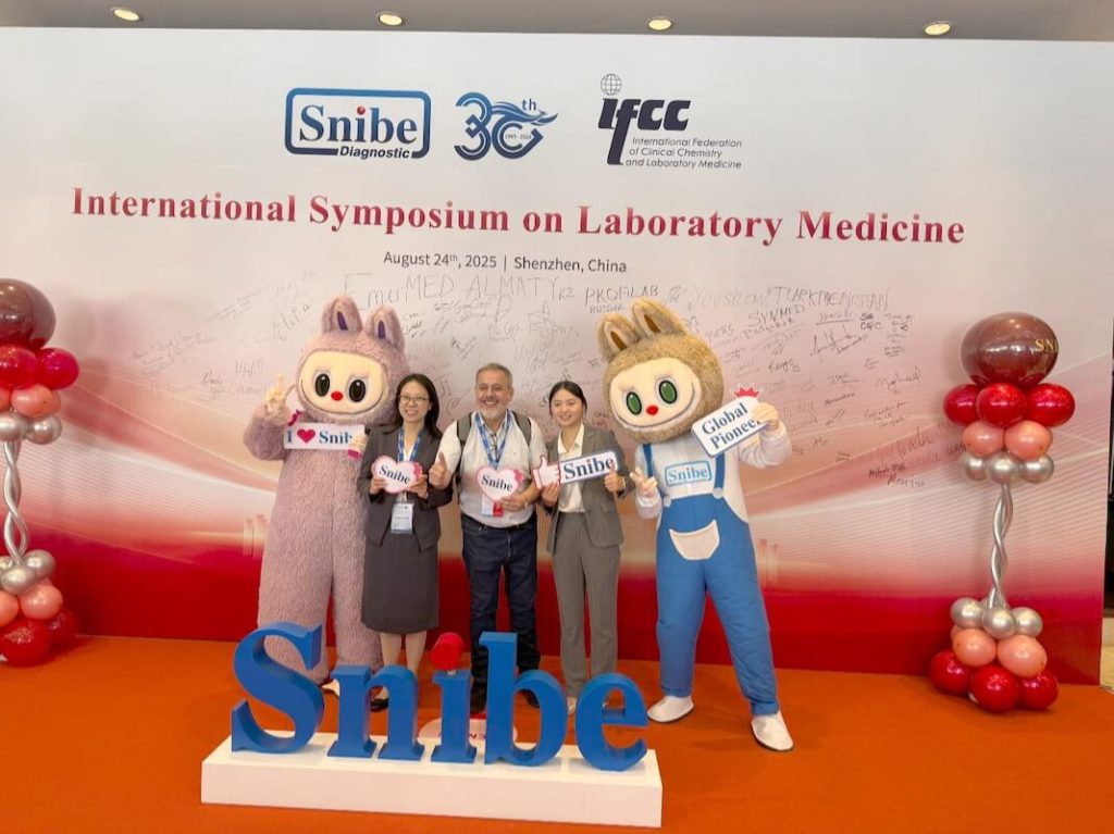 SOBOBIOCLI y SNIBE-China en el Simposio Internacional de Medicina de Laboratorio en Shenzhen 2025