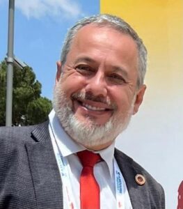 Dr. Álvaro Justiniano Grosz, Presidente del XXVII Congreso Latinoamericano de Bioquímica Clínica COLABIOCLI 2026.
